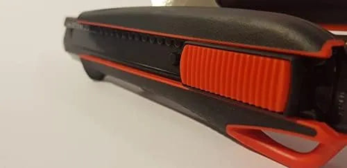 Cutter professionnel Würth 2K – 3 lames sécables + 10 lames supplémentaires