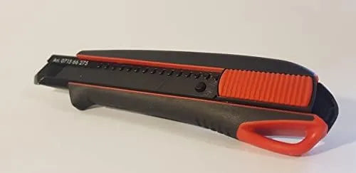 Cutter professionnel Würth 2K – 3 lames sécables + 10 lames supplémentaires