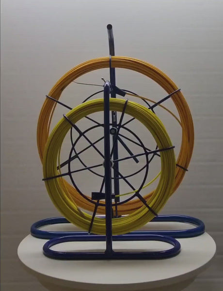 Aiguille avec dévidoir bleu - Amafibre avec embout de tète et de queue dévidoir vertical.  Aiguille Diam Ø 11mm 150m + embout Av et Ar à dévidoir bleu à roulette. Aiguille Diam Ø 11mm 300m à roulette + embout tête + ogive et embout de queue à roulette. Aiguille Diam Ø 3mm 30m à dévidoir bleu. Aiguille Diam Ø 4.5mm 60m à dévidoir bleu. Aiguille Diam Ø 6 mm 100m à dévidoir bleu.  