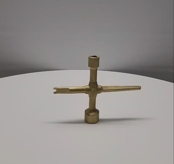 Clé 4 usages en croix