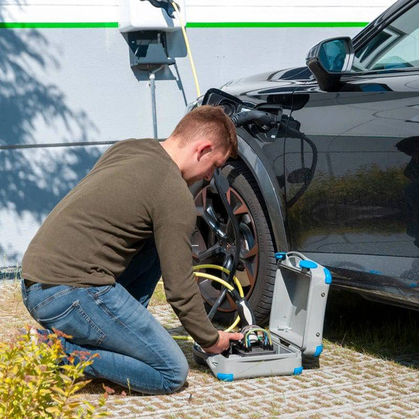 Ampèremètre EVSE AMA-DC 9EV idéal pour toute intervention pour déterminer la mesure et la précision du courant électrique sur votre installation de borne de recharge pour Voiture / Moto / Utilitaire Electrique.